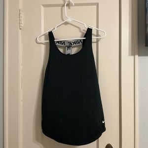 Nike dri fit tank size M